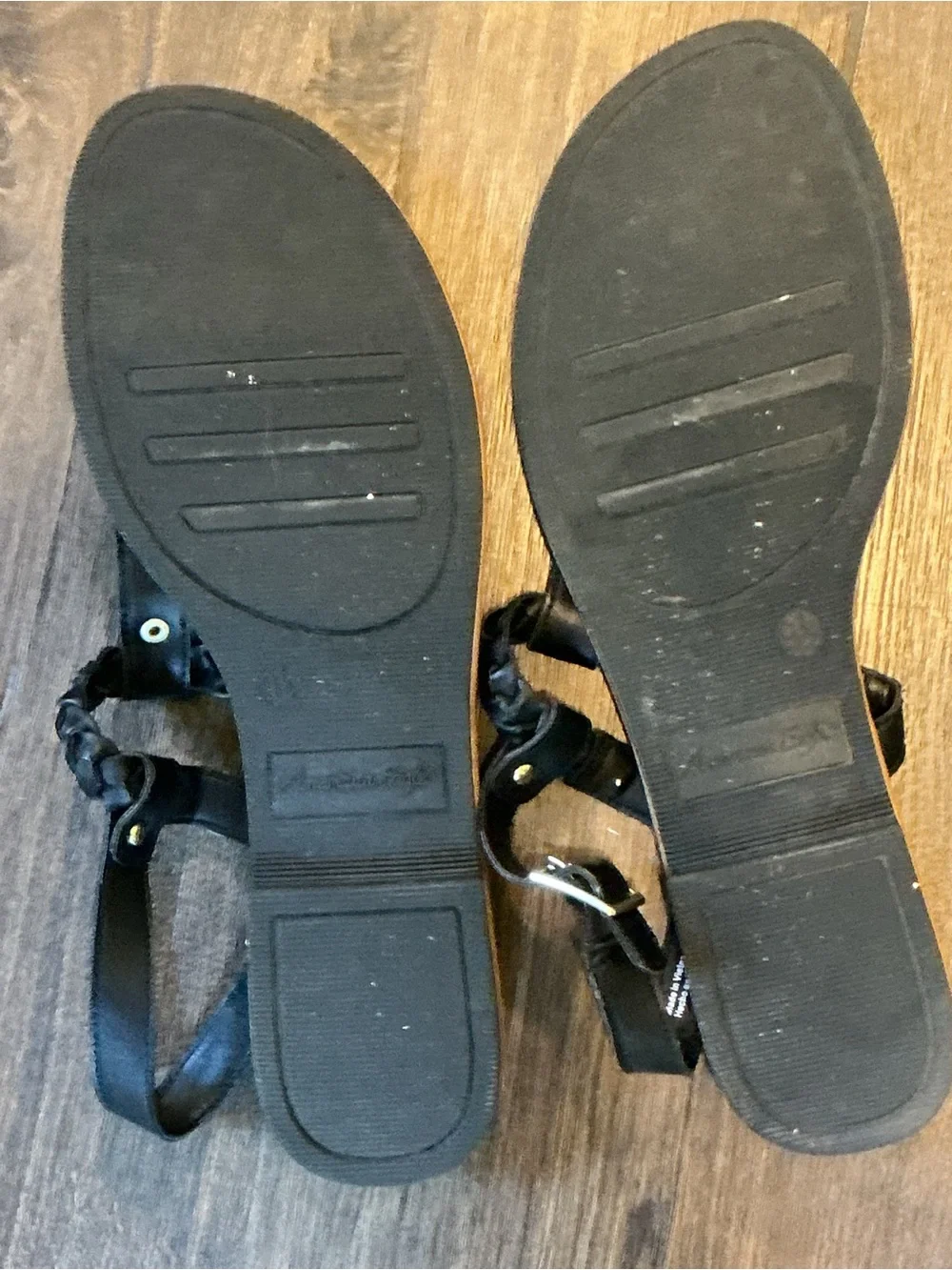 American Eagle Black Braided T-Strap Flat Sandals Women’s Size 9.5